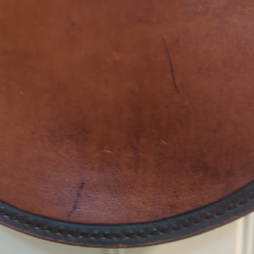 Elegant Brown Leather Crossbody Bag - Picture 8 of 8